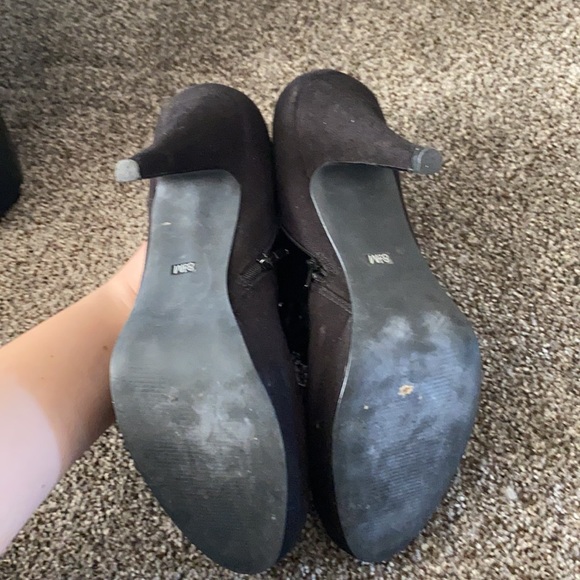 Black Heals - Picture 2 of 2